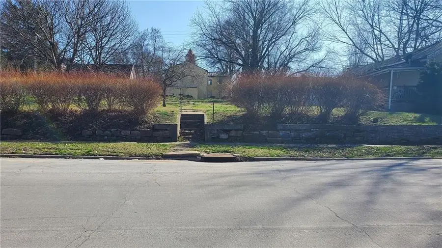 1511 Franklin Avenue, Lexington, MO 64067 - #2