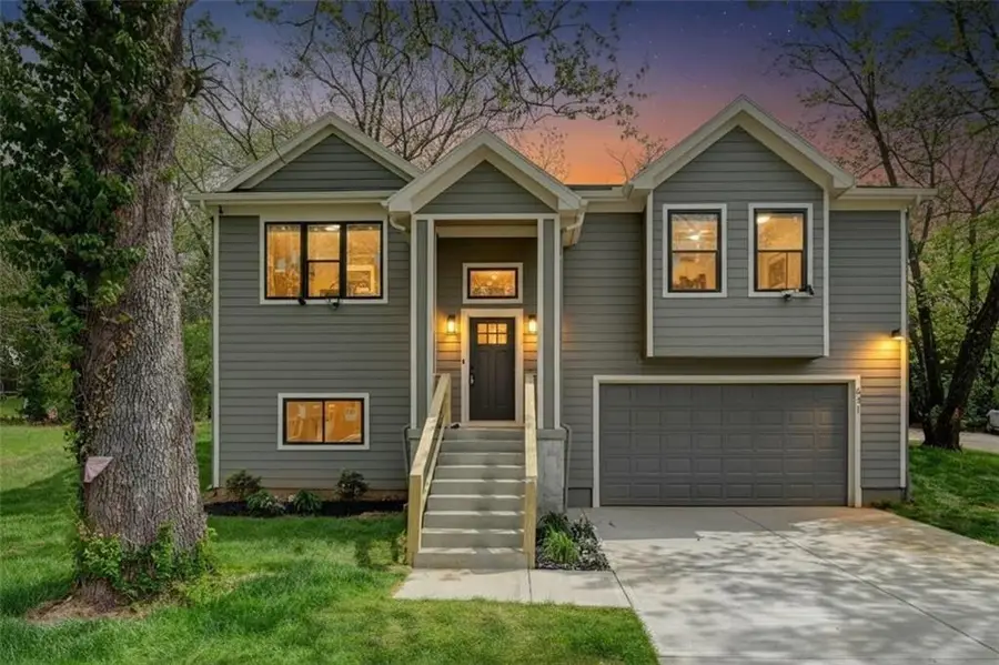 631 N 62nd Street, Kansas City, KS 66102 - #2