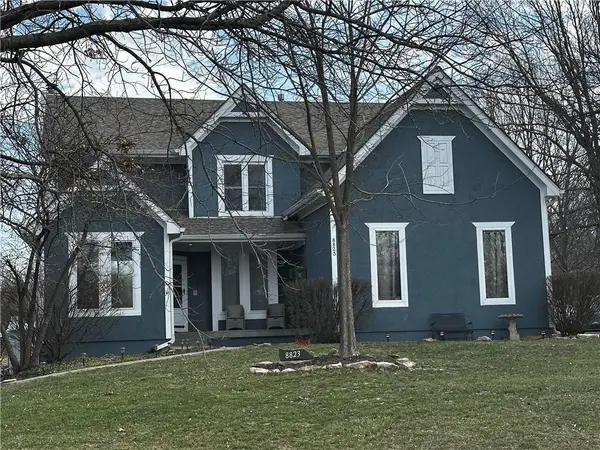 8823 Sunset Drive, Lenexa, KS 66220