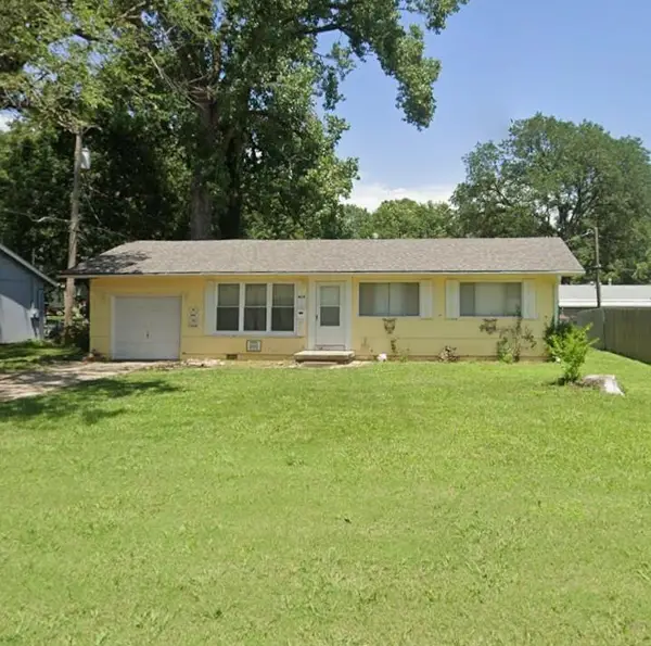 415 E 14th Street, Ottawa, KS 66067