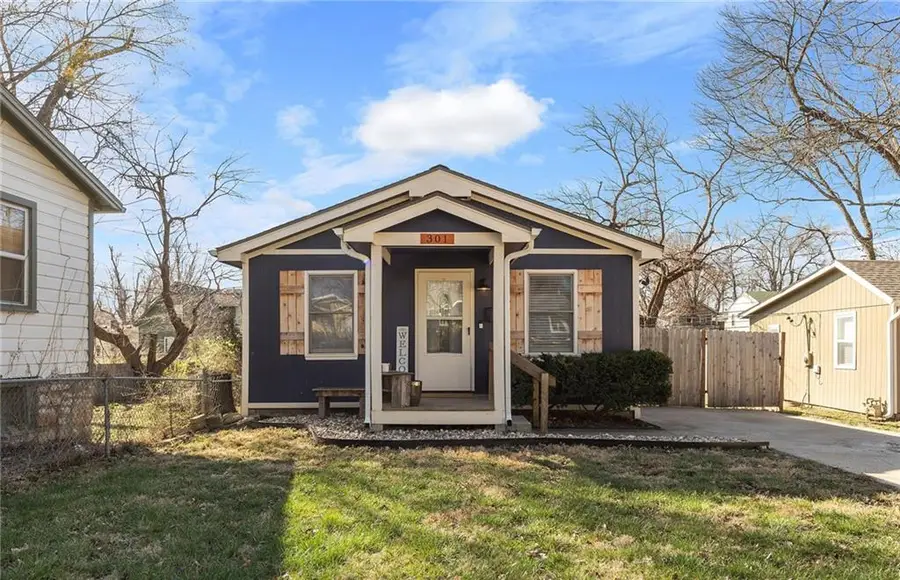 301 W 81st Terrace, Kansas City, MO 64114 - #2