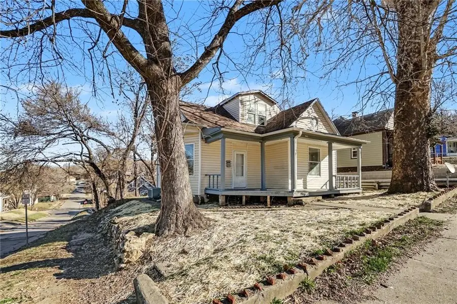 501 Blake Street, Saint Joseph, MO 64504 - #2