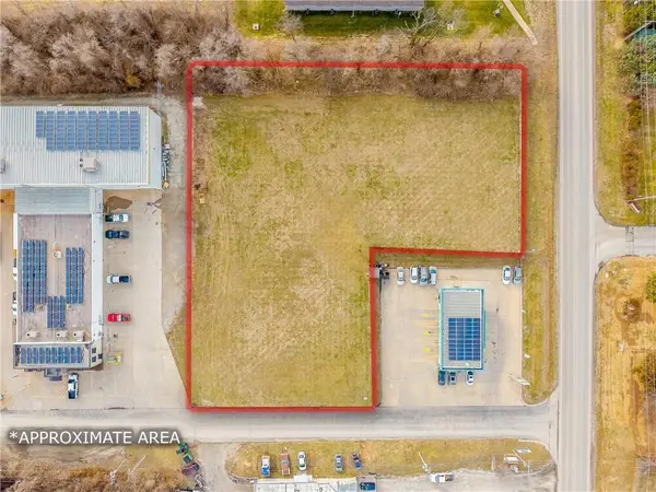 Pear Street, St Joseph, MO 64503