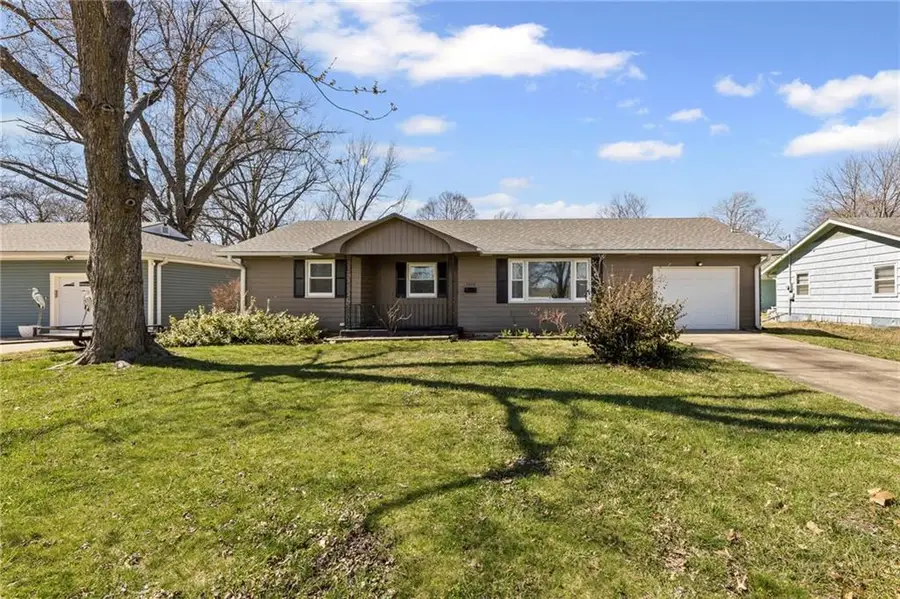 1310 S Poplar Street, Ottawa, KS 66067 - #2