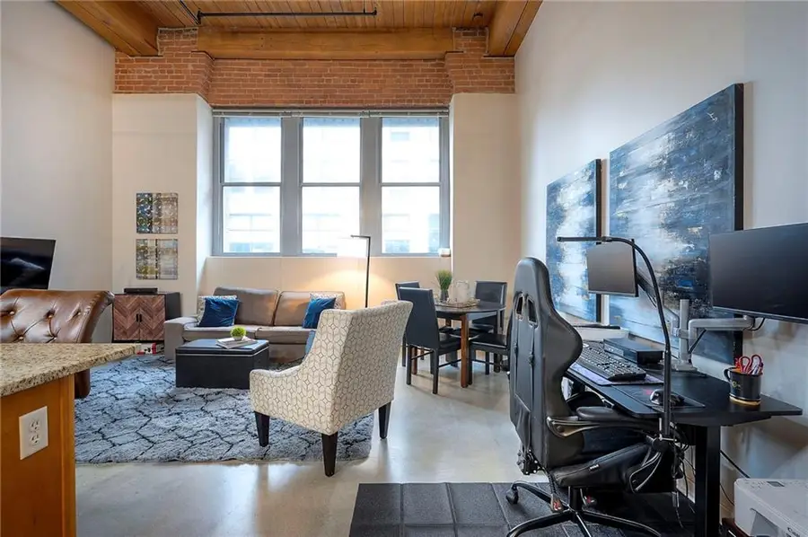 712 Broadway Boulevard #304, Kansas City, MO 64105 - #3