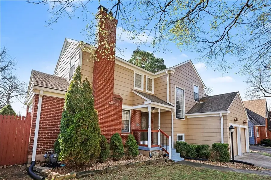 6701 Rockhill Road, Kansas City, MO 64131 - #2