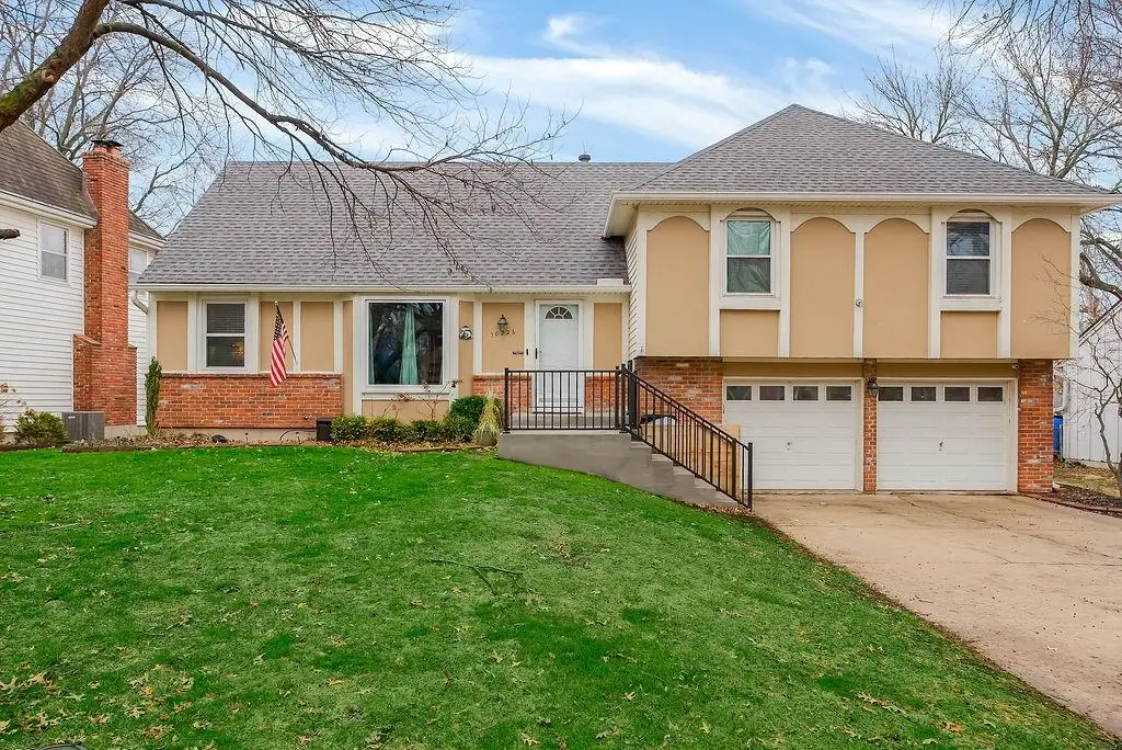 10226 Century Lane, Lenexa, KS 66215 - #1