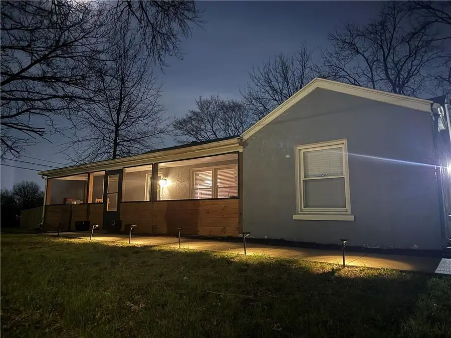 1 NW 64th Street, Kansas City, MO 64118 - #2