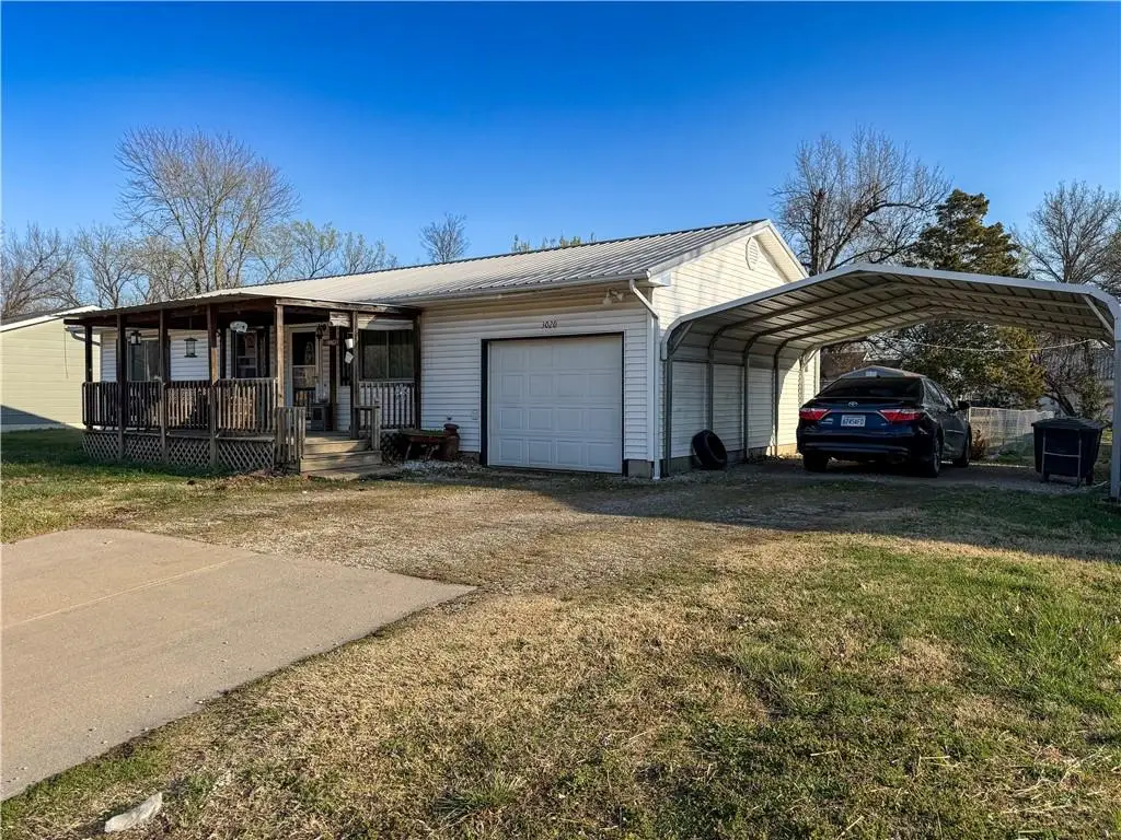 3020 Southern Avenue, Parsons, KS 67357 - #1