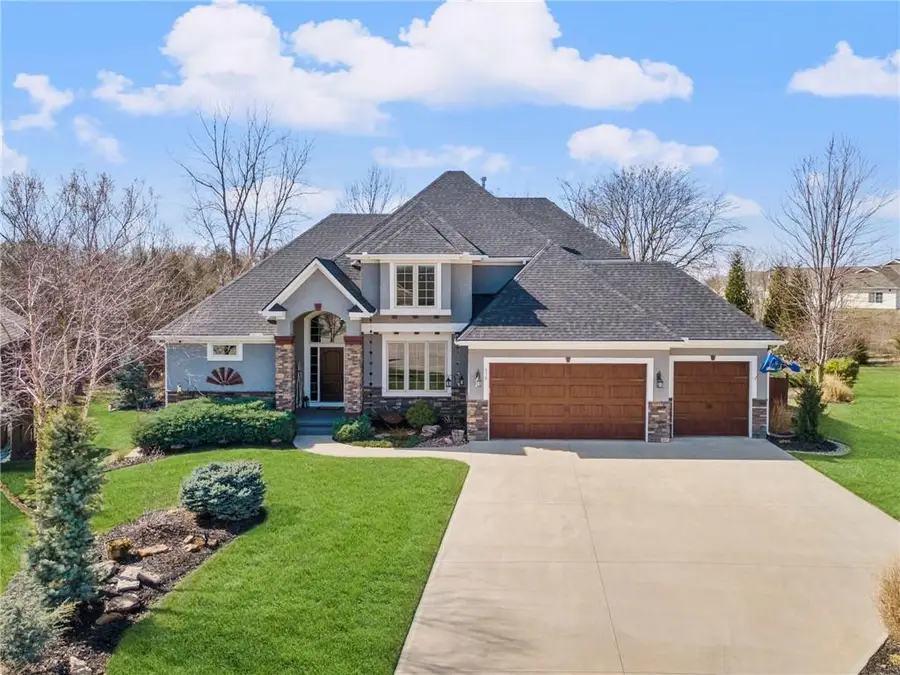 830 Evergreen Street, Basehor, KS 66007 - #2