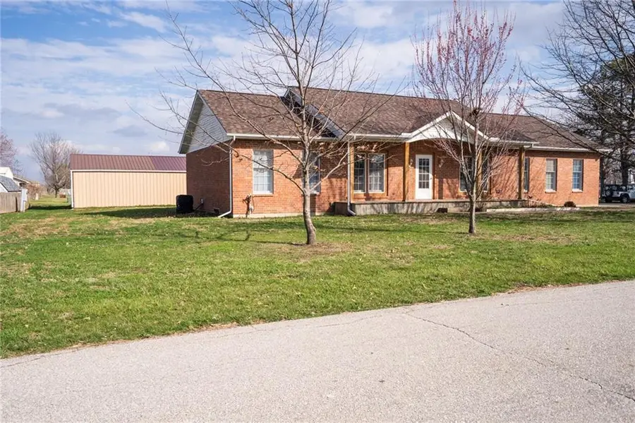 18 Lakeview Drive, Garnett, KS 66032 - #2