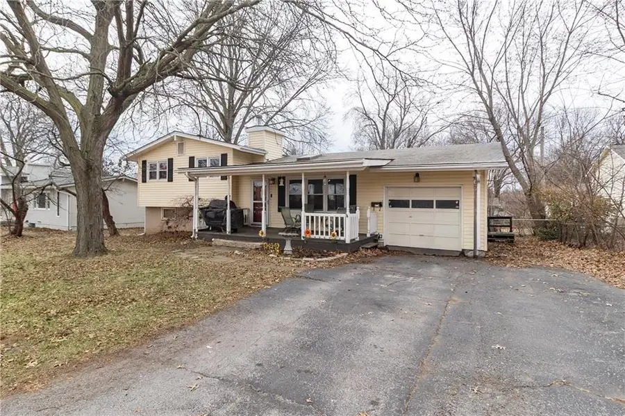 1903 NE 65th Street, Gladstone, MO 64118 - #3