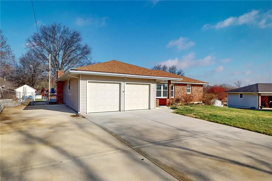 710 N Arapaho Street, Independence, MO 64056 - #3