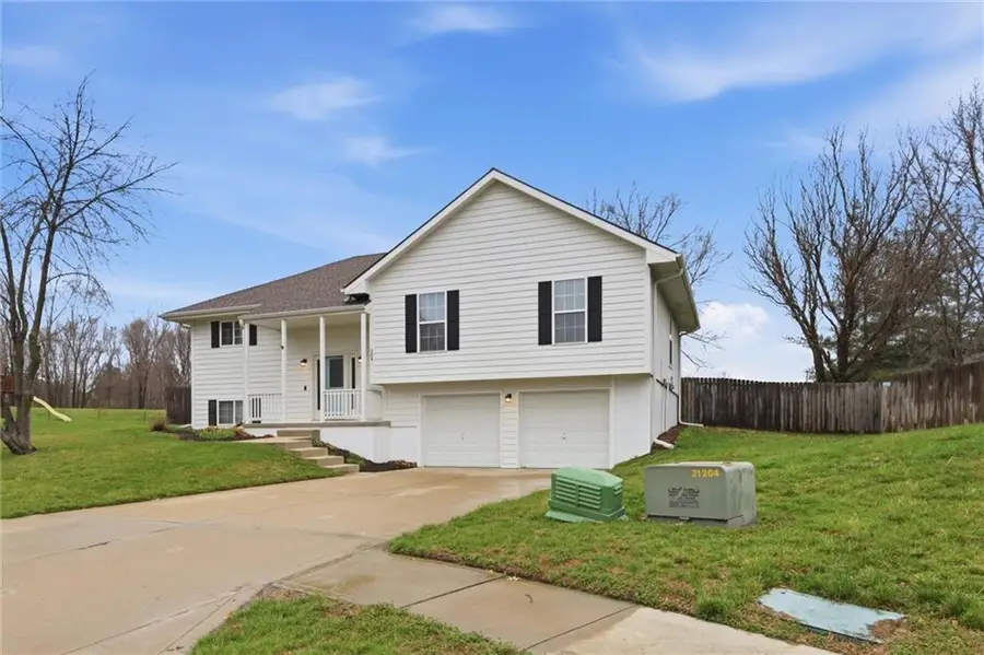 204 E 22nd Street, Kearney, MO 64060 - #3
