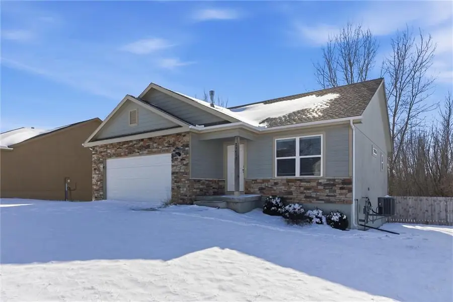 21413 W 216th Street, Spring Hill, KS 66083 - #3