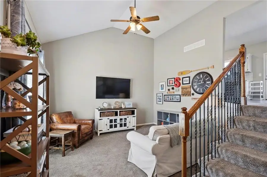 690 N Olive Street, Gardner, KS 66030 - #2