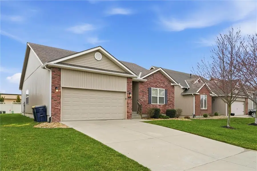 717 NW 109th Terrace, Kansas City, MO 64155 - #3