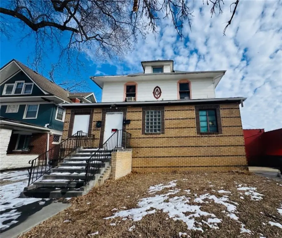 3837 Walnut Street, Kansas City, MO 64111 - #1