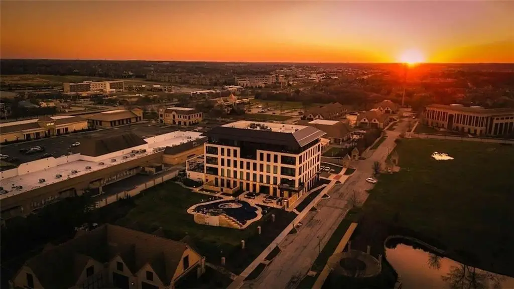 4951 W 134 Street #204, Leawood, KS 66209 - #1