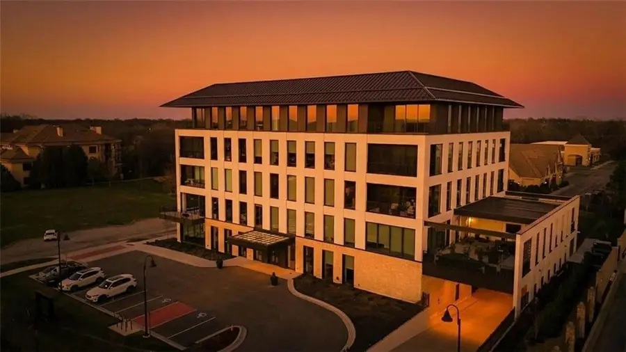 4951 W 134 Street #204, Leawood, KS 66209 - #3