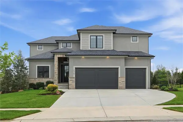 10707 W 142nd Terrace, Overland Park, KS 66221