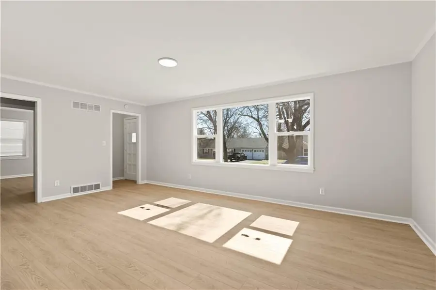 7652 High Drive, Prairie Village, KS 66208 - #3