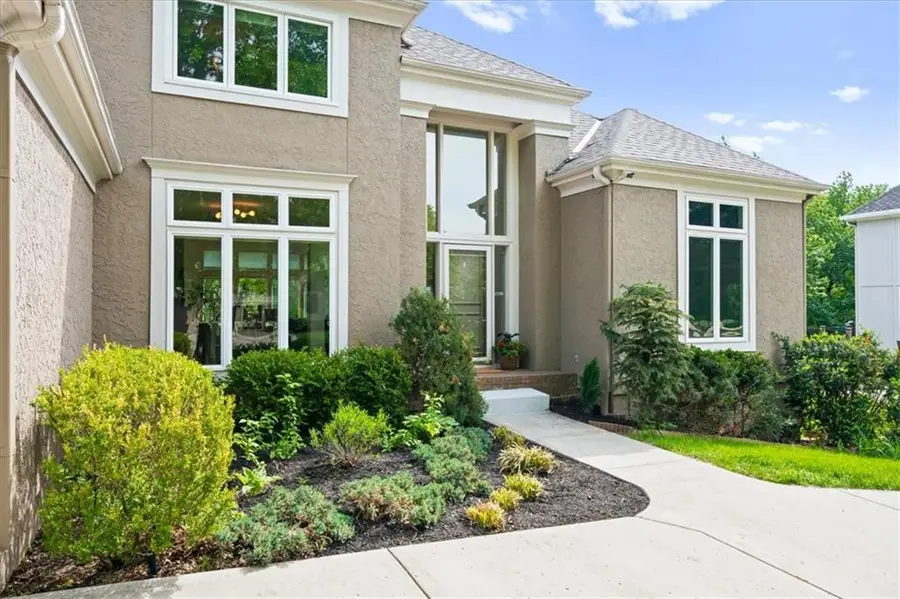 4941 W 138th Terrace, Leawood, KS 66224 - #2