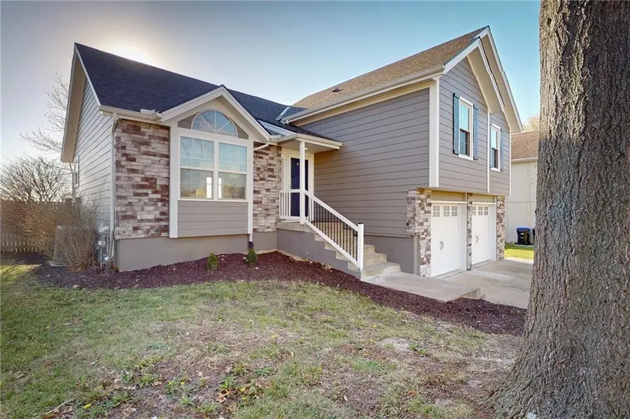 1103 S Huntington Drive, Greenwood, MO 64034 - #2