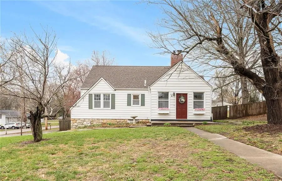 2 NE 81st Street, Kansas City, MO 64118 - #2