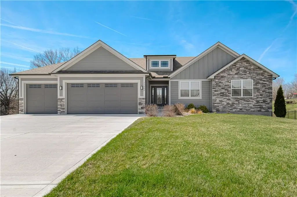 13504 Oakridge Drive, Kearney, MO 64060 - #1