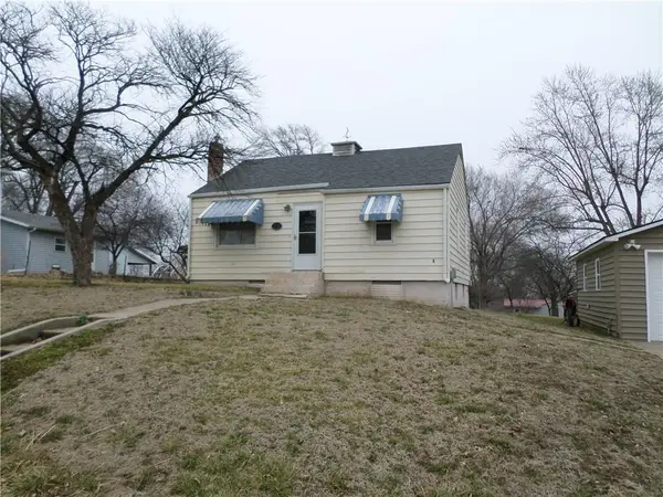 328 S First Street, Troy, KS 66087