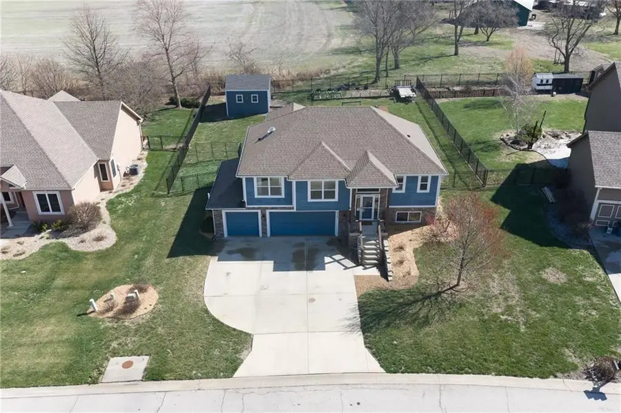 6987 141st Street, Basehor, KS 66007 - #2