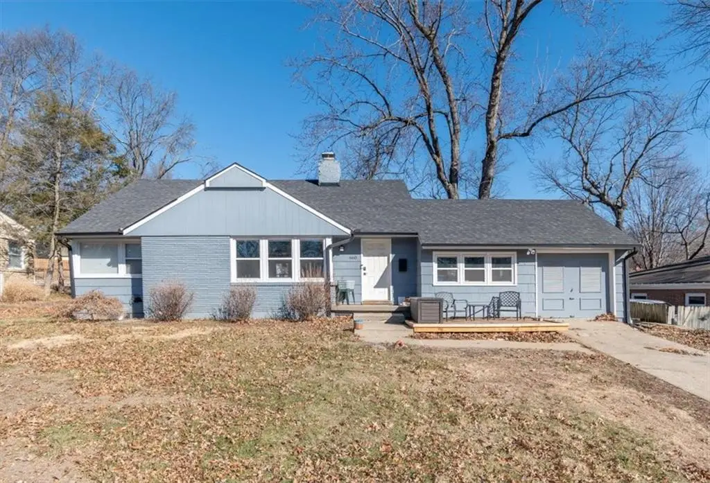 660 E Red Road, Independence, MO 64055 - #1