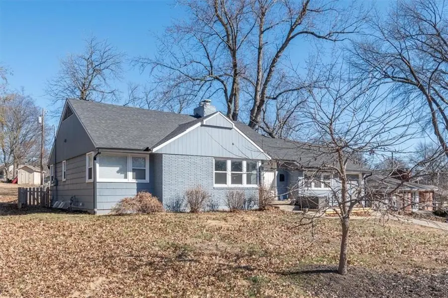 660 E Red Road, Independence, MO 64055 - #3