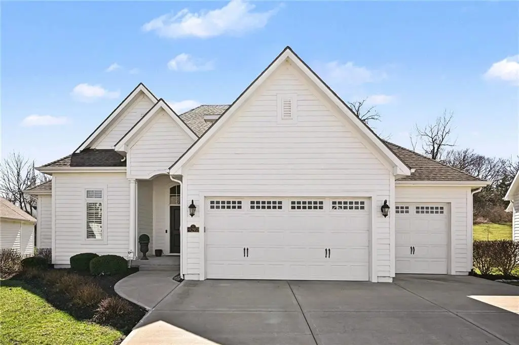 9297 Lime Stone Road, Parkville, MO 64152 - #1