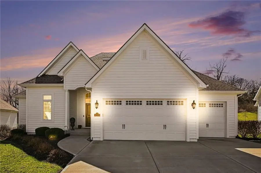 9297 Lime Stone Road, Parkville, MO 64152 - #2