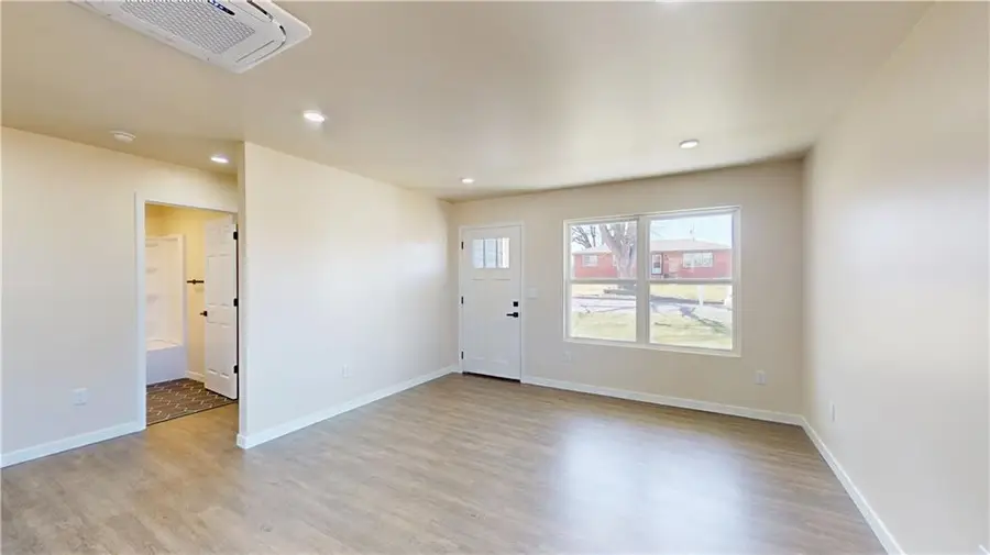 426 N Elizabeth Street, Nevada, MO 64772 - #2