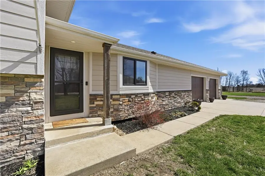 17685 Edgerton Road, Edgerton, KS 66021 - #2