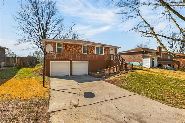 5909 NE 45th Terrace, Kansas City, MO 64117