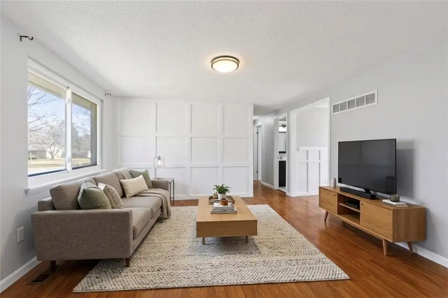 5909 NE 45th Terrace, Kansas City, MO 64117 - #2