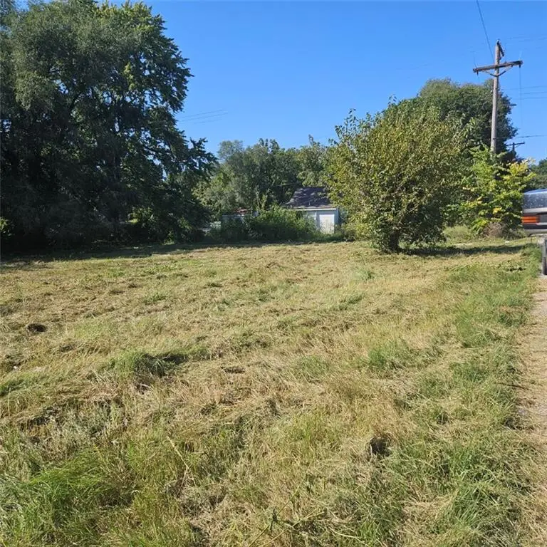 201 Sitter Street, Pleasant Hill, MO 64080 - #2