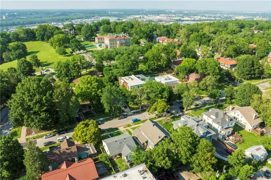 3215 Windsor Avenue, Kansas City, MO 64123 - #3