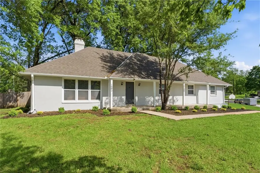 1001 Tam Oshanter Drive, Kansas City, MO 64145 - #2