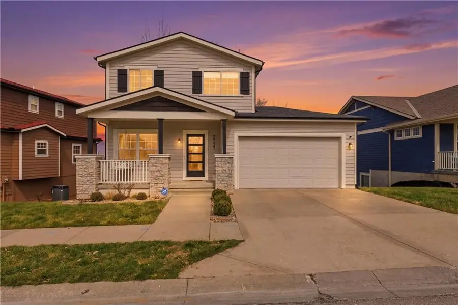 3733 S Thompson Circle, Kansas City, KS 66103 - #2