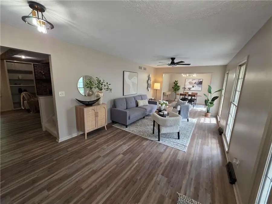 4811 Waukomis Drive, Kansas City, MO 64151 - #2