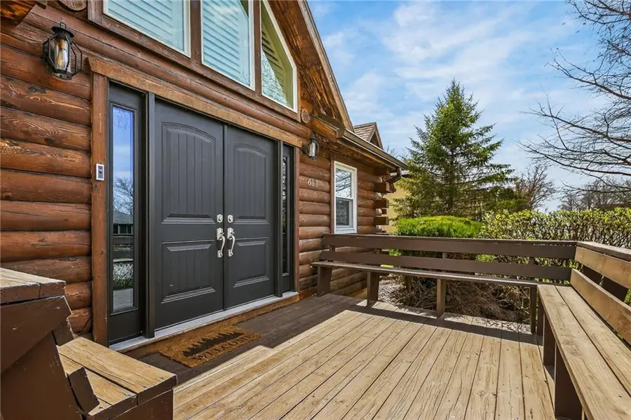 611 N Winnebago Drive, Lake Winnebago, MO 64034 - #2