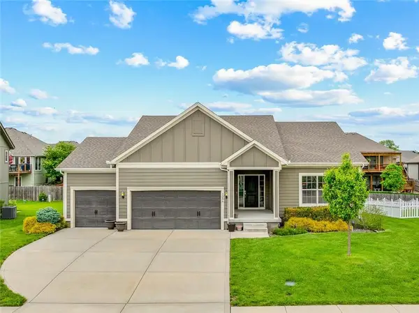 1206 Johnston Drive, Raymore, MO 64083