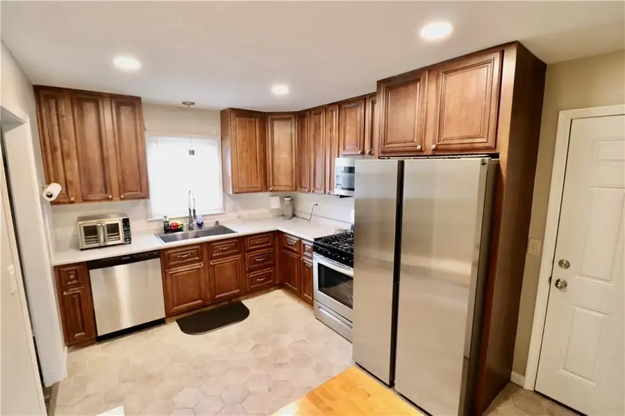 11214 E 10th Street S, Independence, MO 64054 - #3