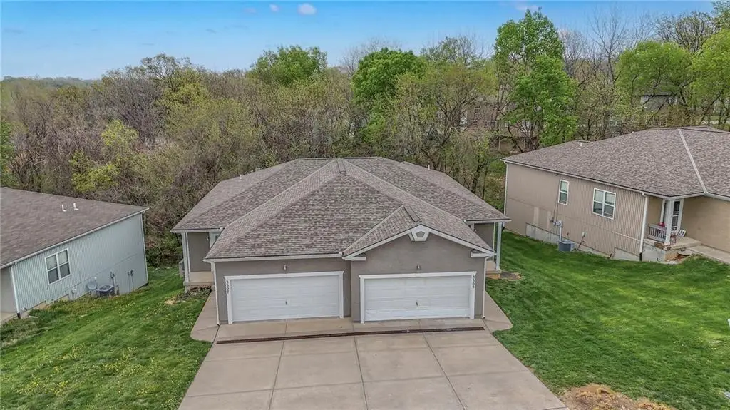 3303 N 103rd Terrace, Kansas City, KS 66109 - #1