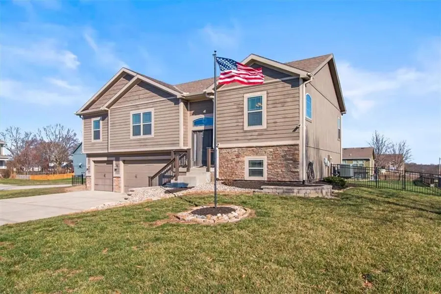 818 W Rader Street, Lone Jack, MO 64086 - #2